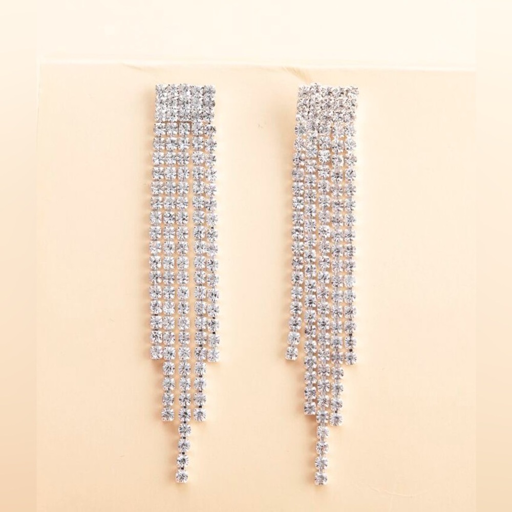 New! Silver tassel drop rhinestones earrings